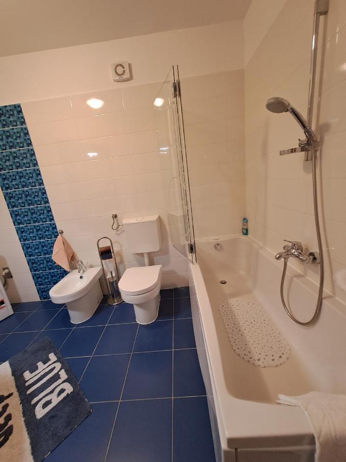 Centar Edda Joakima Rakovca 7 E 52470-umag Umag
